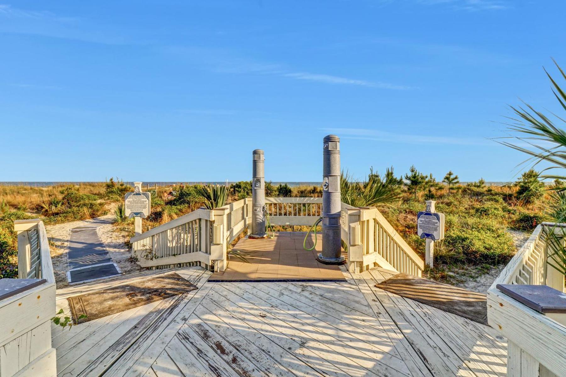 The Breakers #220 Beach Condo, Beautiful Ocean View At Coligny Beach, 4 N Forest Beach Drive Hilton Head, Walk To All Shops Restaurants, Renovated Jan 2024, Vacation Rental Hhi Llc Hilton Head Island Exteriör bild