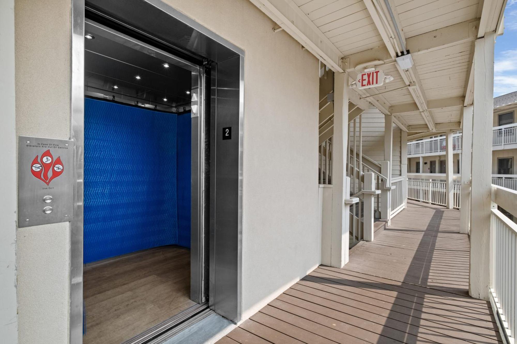 The Breakers #220 Beach Condo, Beautiful Ocean View At Coligny Beach, 4 N Forest Beach Drive Hilton Head, Walk To All Shops Restaurants, Renovated Jan 2024, Vacation Rental Hhi Llc Hilton Head Island Exteriör bild