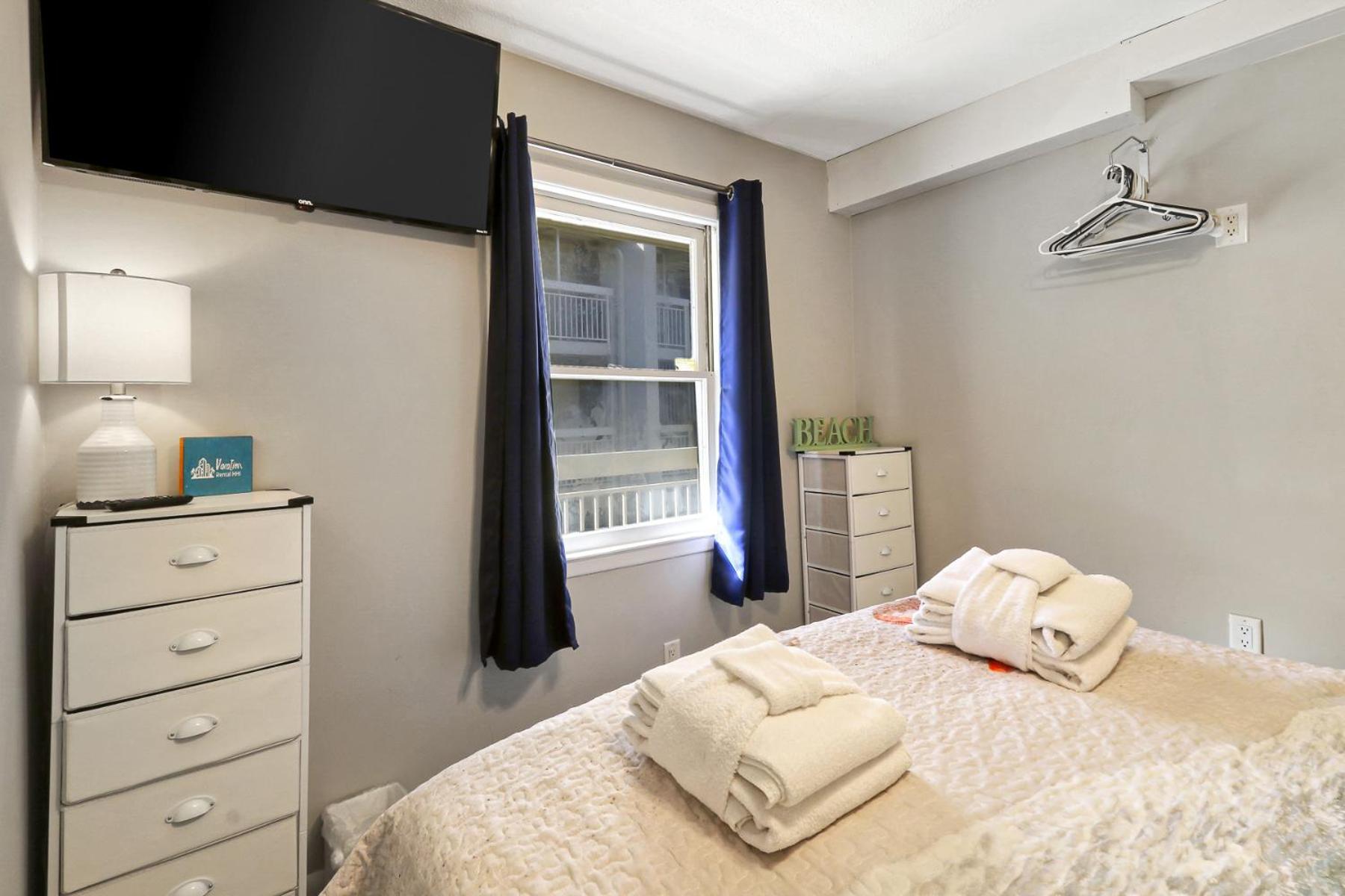 The Breakers #220 Beach Condo, Beautiful Ocean View At Coligny Beach, 4 N Forest Beach Drive Hilton Head, Walk To All Shops Restaurants, Renovated Jan 2024, Vacation Rental Hhi Llc Hilton Head Island Exteriör bild