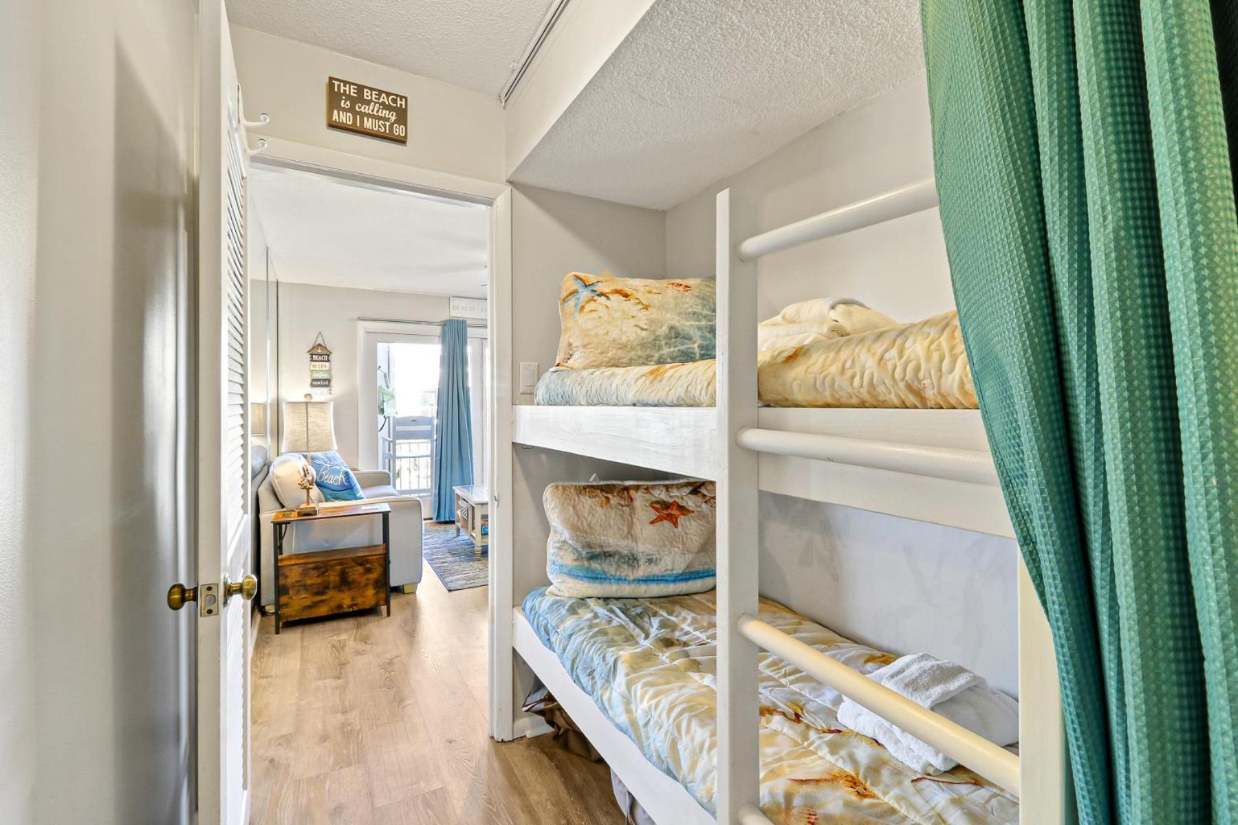 The Breakers #220 Beach Condo, Beautiful Ocean View At Coligny Beach, 4 N Forest Beach Drive Hilton Head, Walk To All Shops Restaurants, Renovated Jan 2024, Vacation Rental Hhi Llc Hilton Head Island Exteriör bild